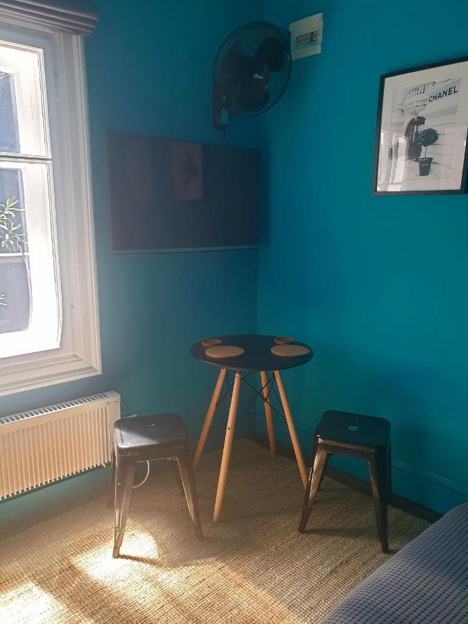 Room E11Even Veliko Tărnovo Esterno foto