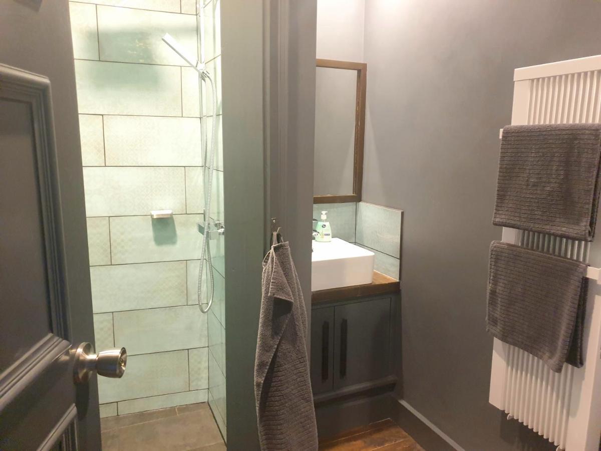 Room E11Even Veliko Tărnovo Esterno foto